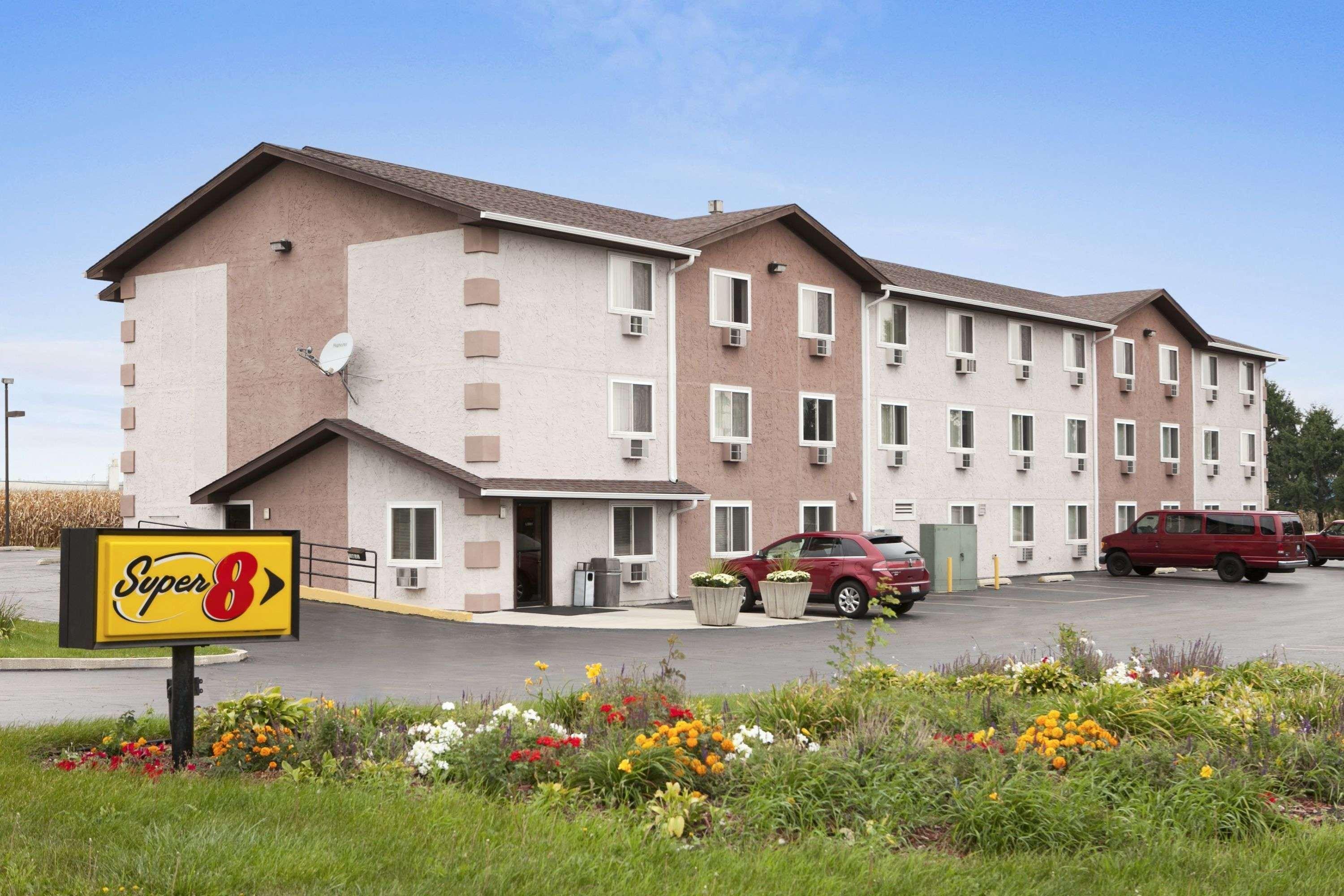 Hotel Super 8 by Wyndham Peru Starved Rock State Park Exterior foto